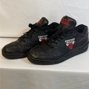 Vintage Converse Chicago Bulls Black Sneakers Size 12 Men’s